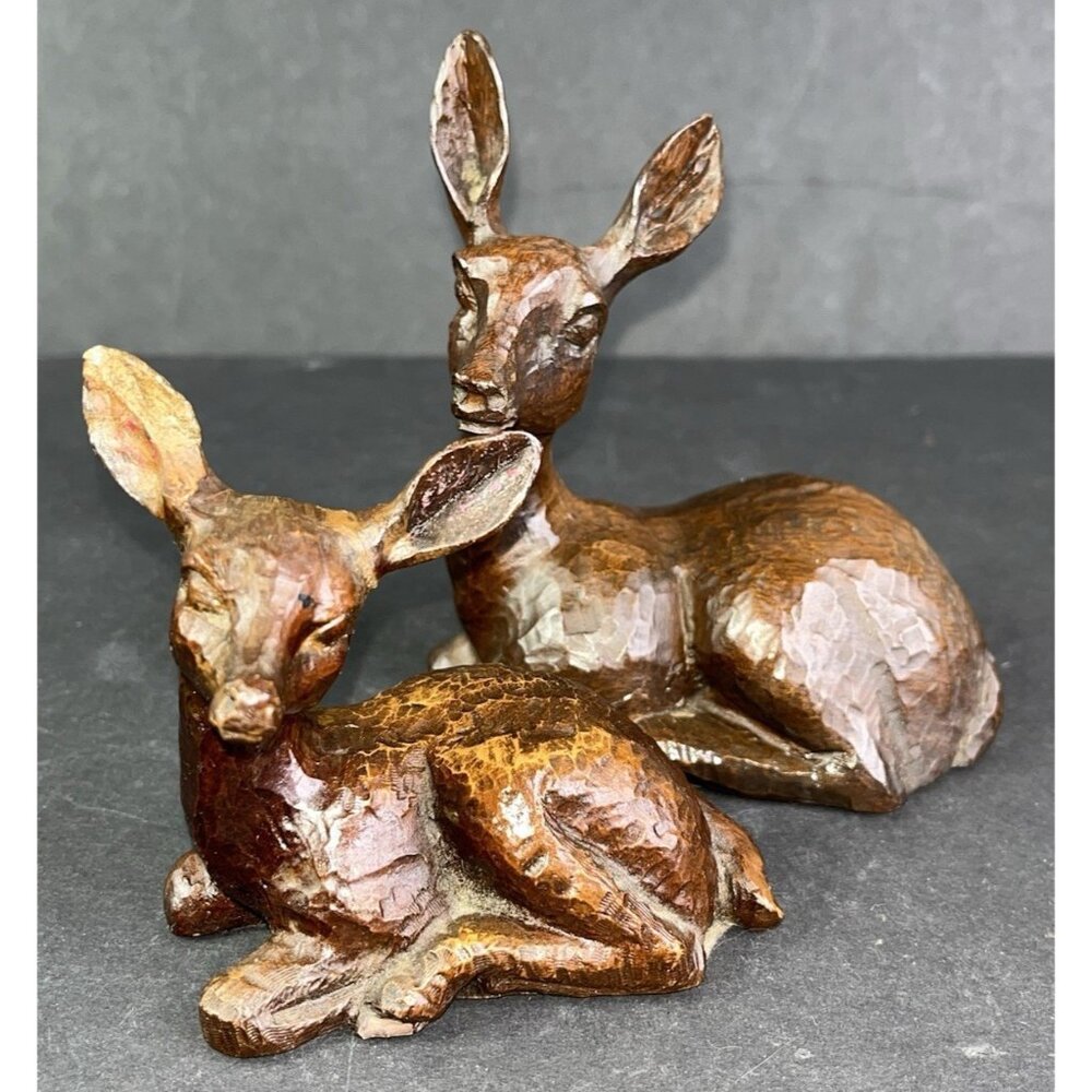 2 Doe Fawn Deer Figurine Laying Down Red Mill Hand Crafted Wildlife Mom Baby